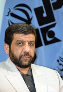 zarghami2 کمپین خواستار برکناری محاکمه عزت الله ضرغامی، رییس سازمان صدا و سیما، به دلیل نقش وی در پنهان کردن نقض گسترده حقوق بشر و نشر اتهامات کذب، افترا آمیز، و بی اساس است.