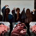 مسمومیت سریالی دختران دانش‌آموز؛ اعتراف حاکمیت برای حذف دختران نوجوان از جامعه
