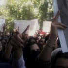 بسیج دانشجویی تجمع مسالمت‌آمیز دانشجویان در اعتراض به حجاب اجباری و بازداشت دانشجویان را به خشونت کشید