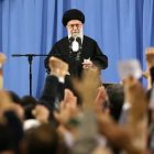 رد ایده«آشتی ملی» توسط رهبر جمهوری اسلامی؛ مانعی تازه برای «رفع حصر» و پایان دادن به سرکوب مخالفان سیاسی