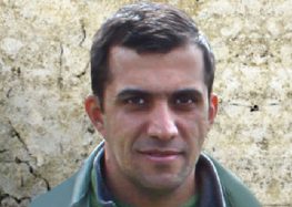 دستگیری بهمن دارالشفایی، روزنامه نگار، ۱۰ روز پس از هک حساب‌های ایمیل و فیس بوک