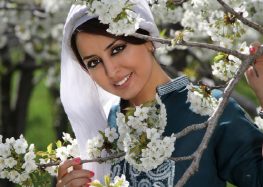 هیلا صدیقی، شاعر، پس از بازگشت به ایران با حکم دادسرای فرهنگ و رسانه‌ بازداشت شد