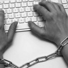 احتمال نقض حکم ۱۲۷ سال زندان برای فعالان فیسبوکی از سوی قاضی دادگاه تجدید نظر