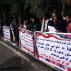 تجمع کارگران دو کارخانه در استان خوزستان برای تعویق در پرداخت حقوق ماهیانه