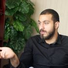 حسین رئیسی، حقوقدان: بازداشت دروازه‌بان پرسپولیس توجیه قانونی ندارد؛ سوشا‌مکانی باید آزاد شود