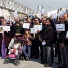 تجمع گسترده معلمان در اعتراض به مشکلات معیشتی، پولی شدن آموزش و زندانی کردن فعالان صنفی