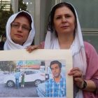 مادر امید علی شناس: هنوز پس از هفت ماه دادگاه تجدید نظر فرزندم برگزار نشده است!